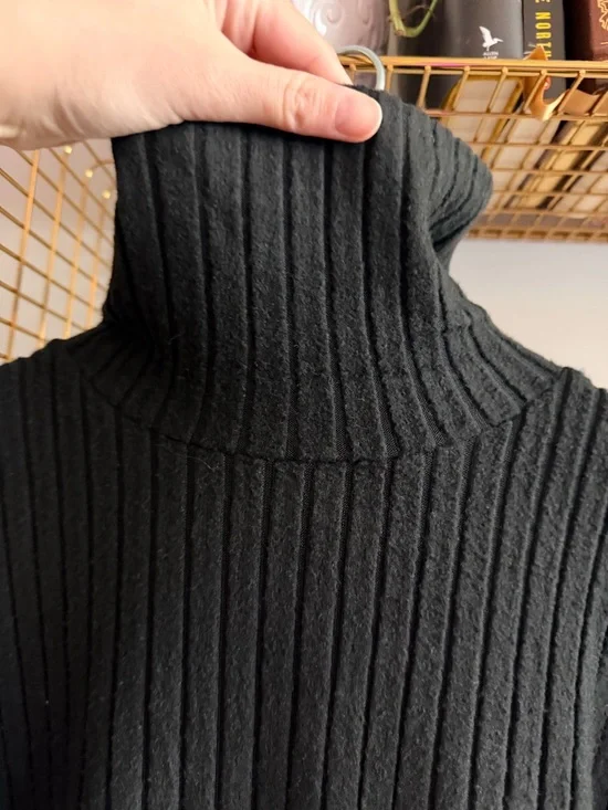 Black Ribbed Turtleneck Midi Dress – Long Sleeve, Ruched Detail - Picture 5 of 7